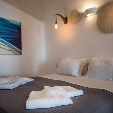 Angel Luxury Suites Fira  Eksteriør billede